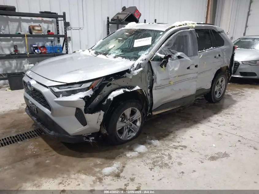 2022 TOYOTA RAV4 HYBRID XLE