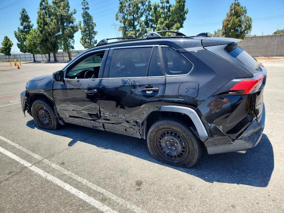 2021 TOYOTA RAV4 LE  