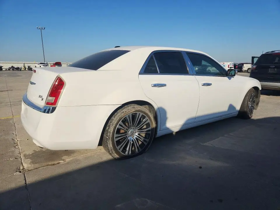 2012 CHRYSLER 300   