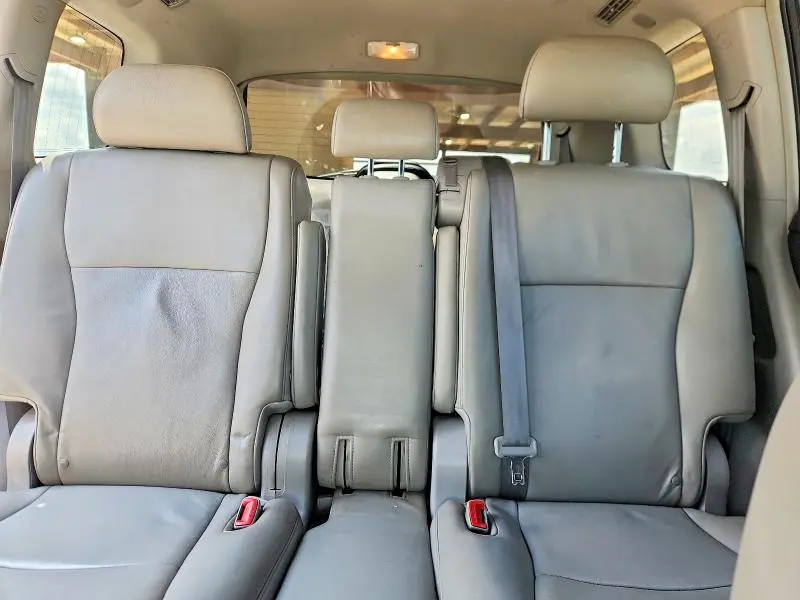 2010 TOYOTA HIGHLANDER LIMITED  