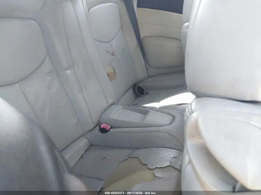 2010 INFINITI G37  