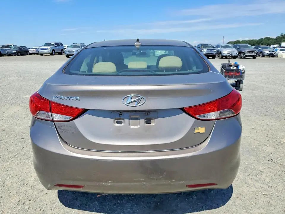 2013 HYUNDAI ELANTRA GLS  