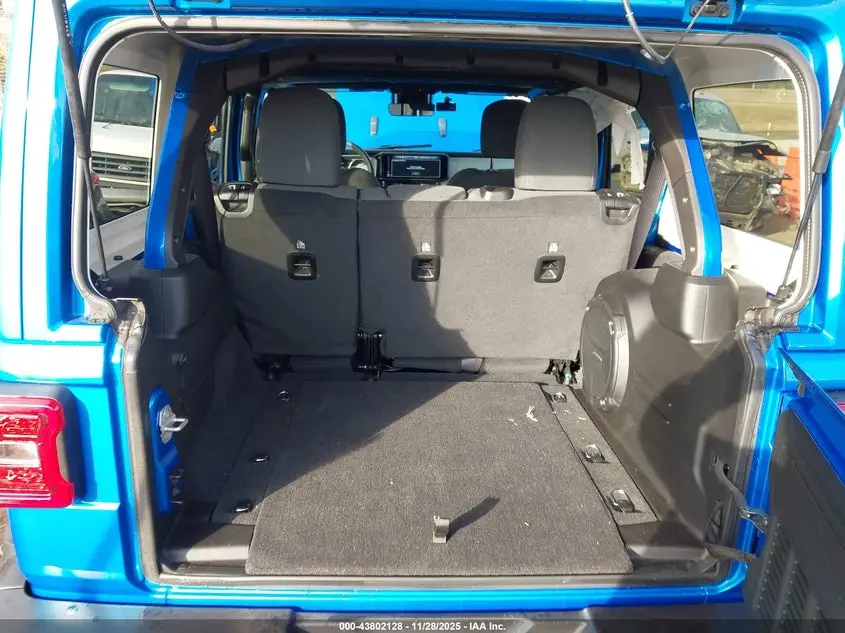 2024 JEEP WRANGLER 4-DOOR SAHARA 4X4