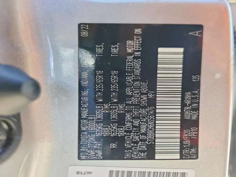 2022 TOYOTA HIGHLANDER HYBRID LE  