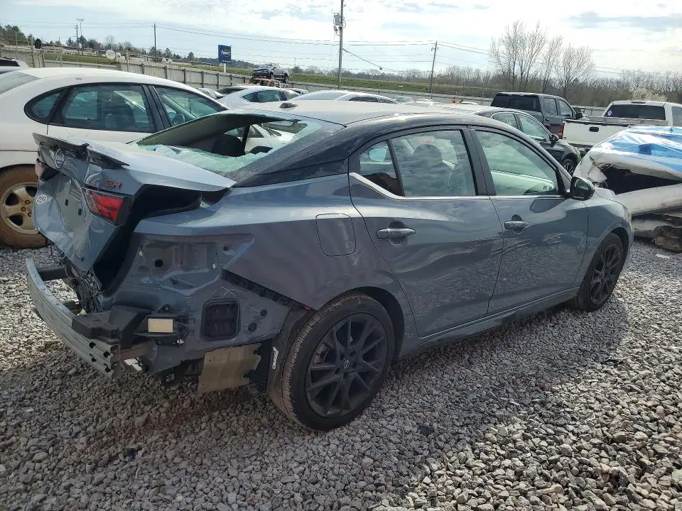 2025 NISSAN SENTRA SR  