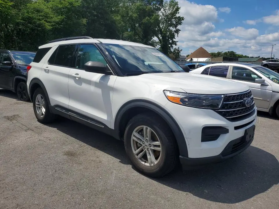 2021 FORD EXPLORER XLT  