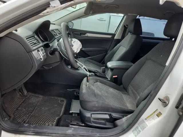 2016 VOLKSWAGEN PASSAT S  