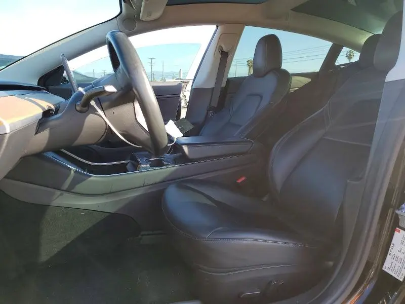2018 TESLA MODEL 3   