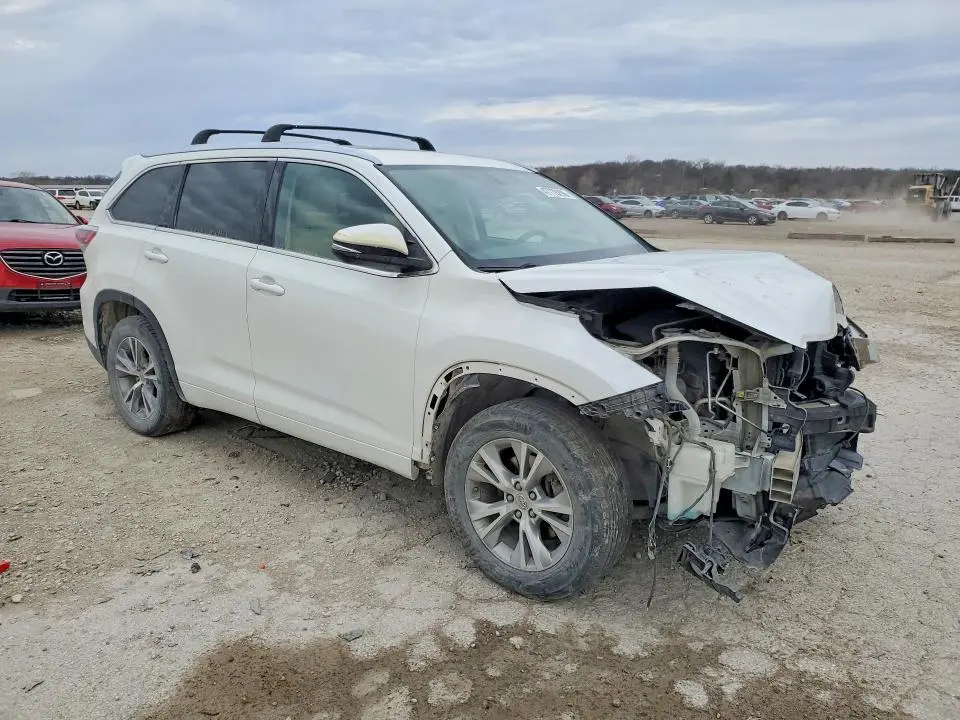 2015 TOYOTA HIGHLANDER XLE  