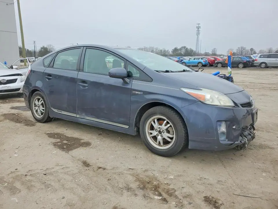 2011 TOYOTA PRIUS TWO  