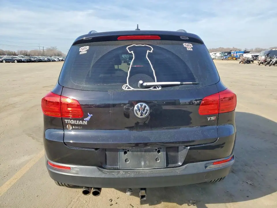 2016 VOLKSWAGEN TIGUAN S  