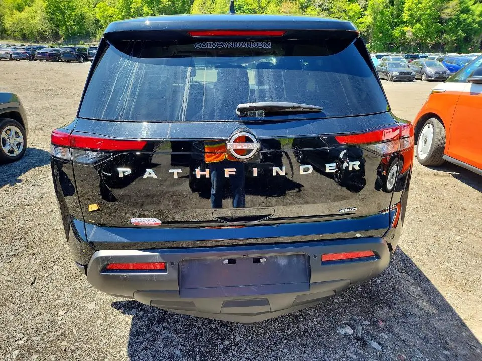 2025 NISSAN PATHFINDER S  