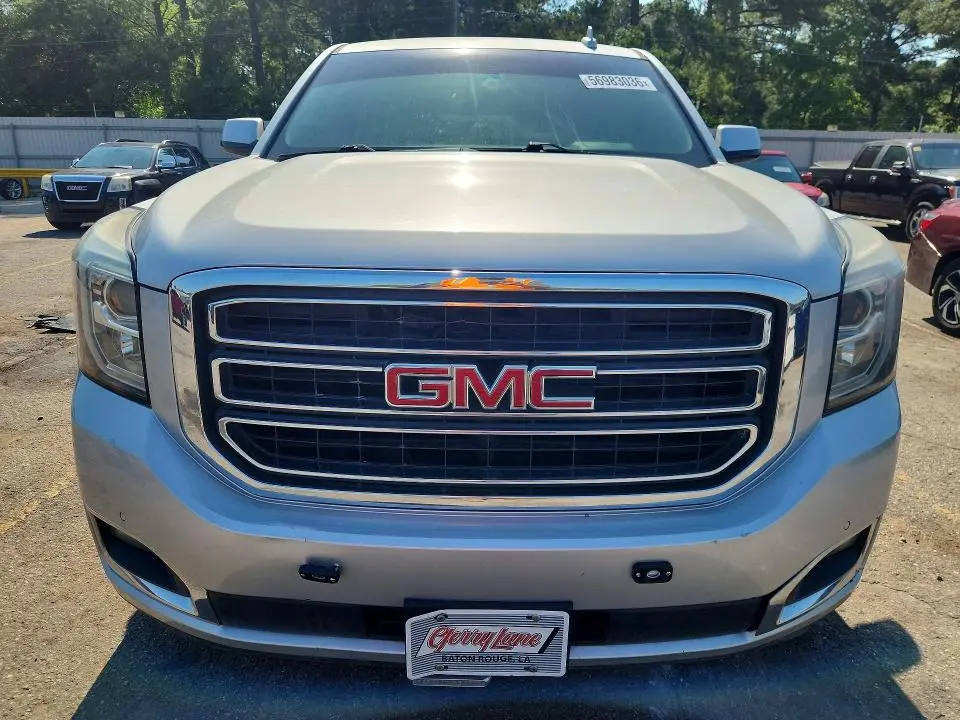 2017 GMC YUKON SLE  