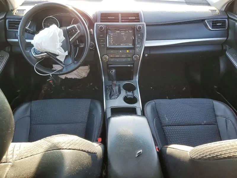 2015 TOYOTA CAMRY SE  