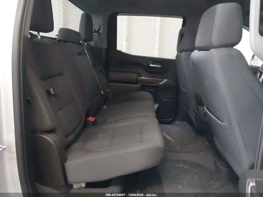 2021 CHEVROLET SILVERADO 1500 4WD  SHORT BED RST