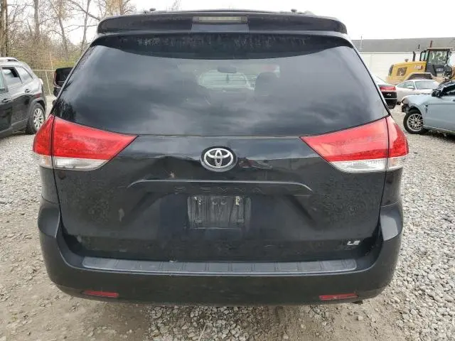 2011 TOYOTA SIENNA LE  