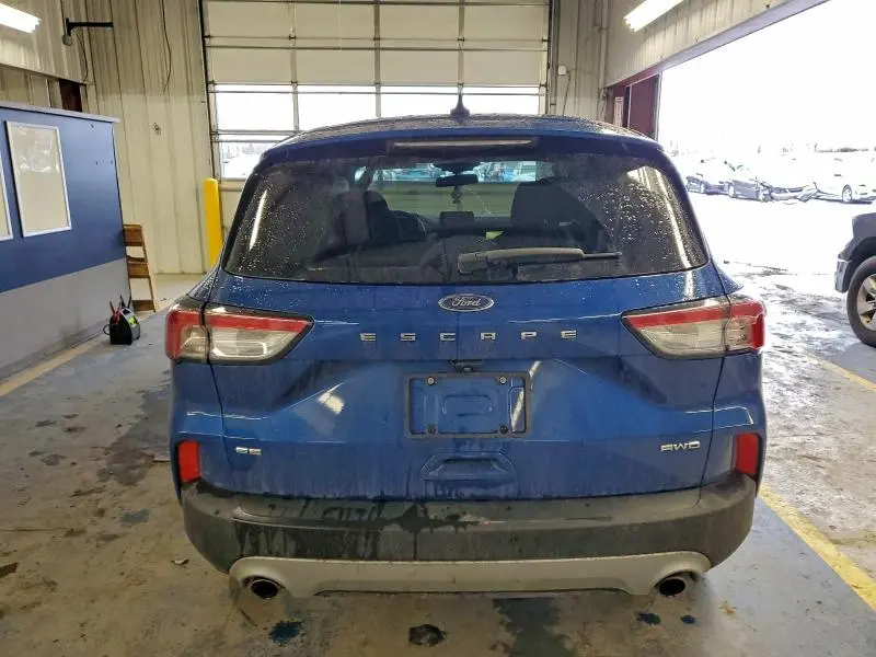 2022 FORD ESCAPE SE  