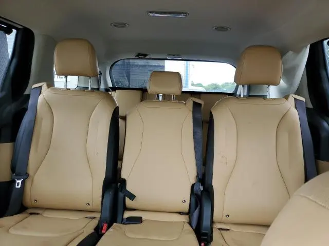 2024 KIA CARNIVAL LX  