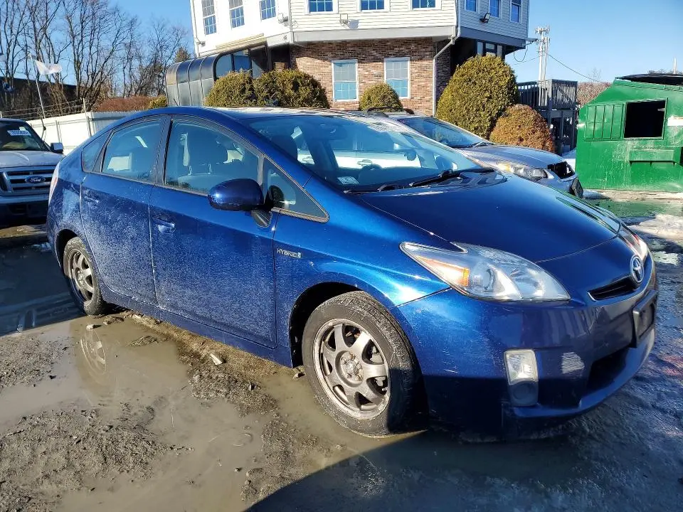 2010 TOYOTA PRIUS III  