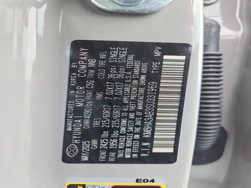 2025 HYUNDAI KONA SE  