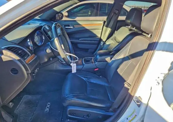 2012 CHRYSLER 300C LUXURY  