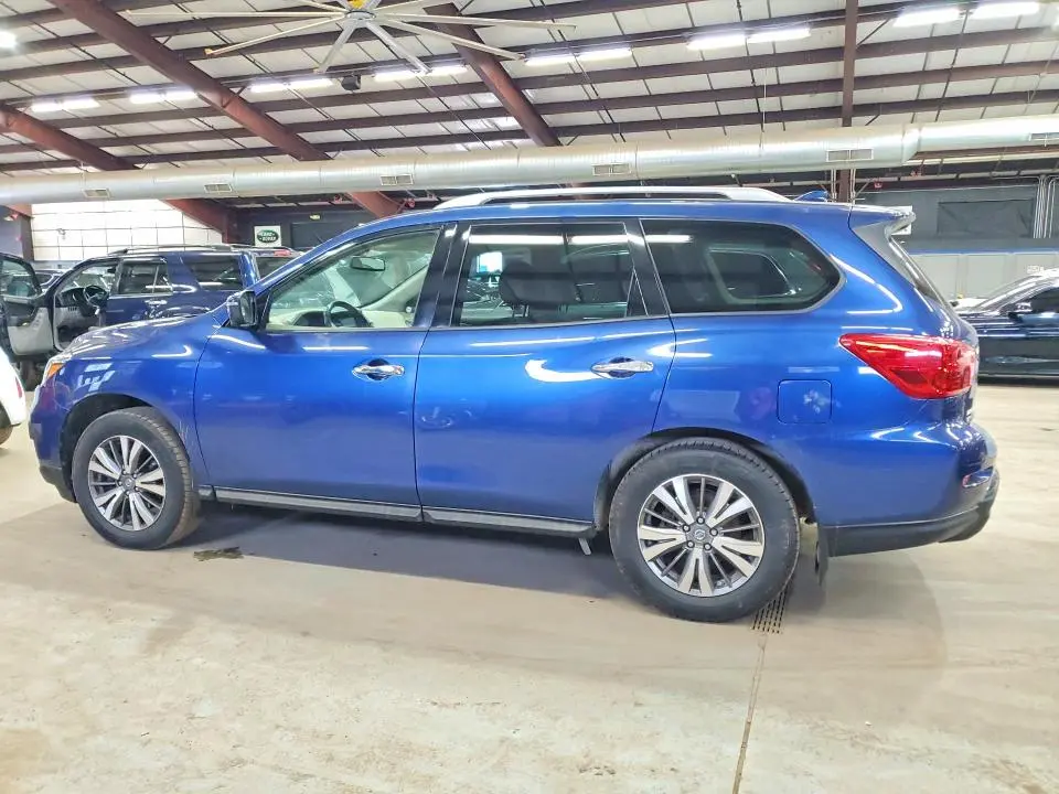 2019 NISSAN PATHFINDER S  
