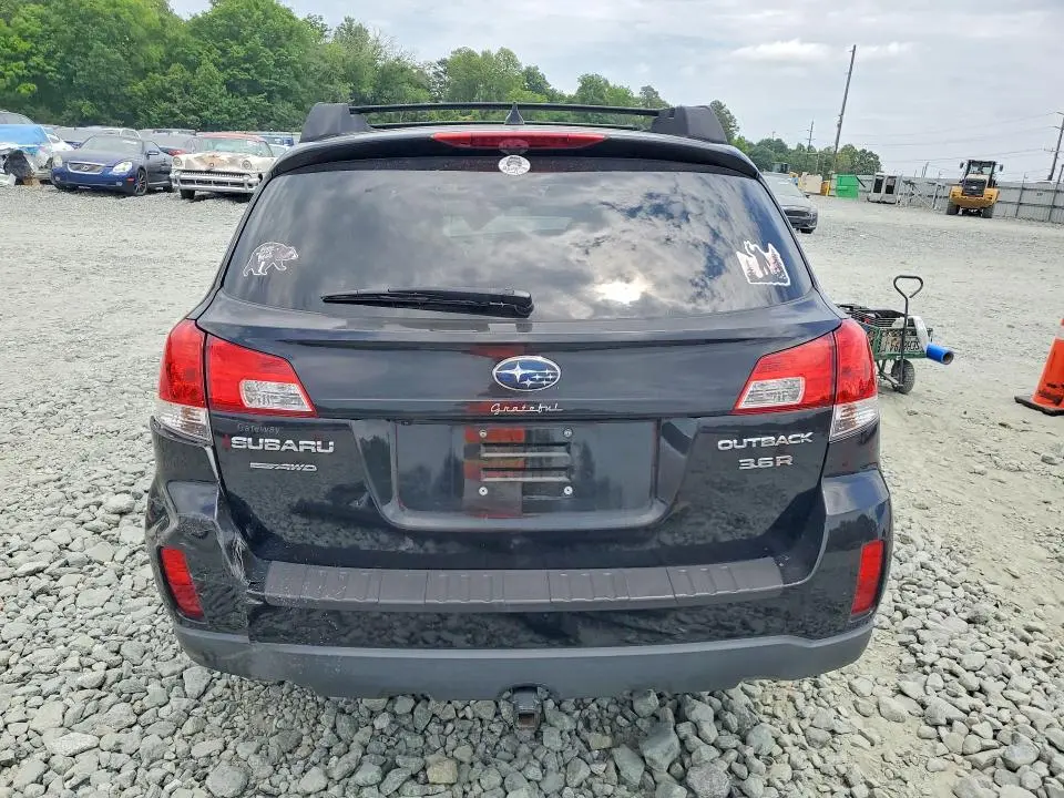 2014 SUBARU OUTBACK 3.6R LIMITED  