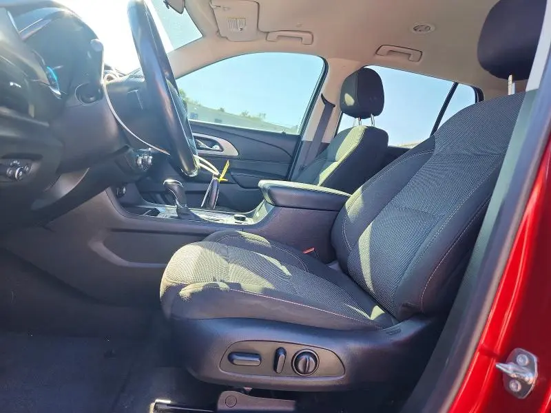 2019 CHEVROLET TRAVERSE LT  