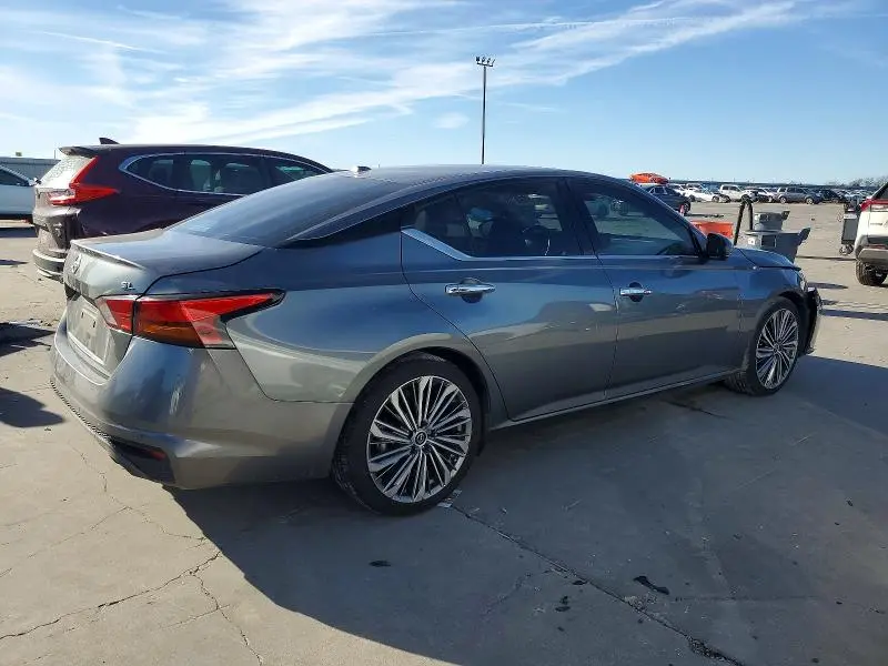 2023 NISSAN ALTIMA SL  