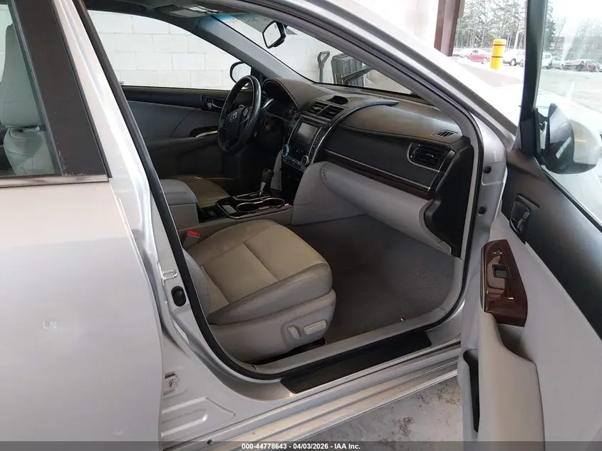 2012 TOYOTA CAMRY XLE