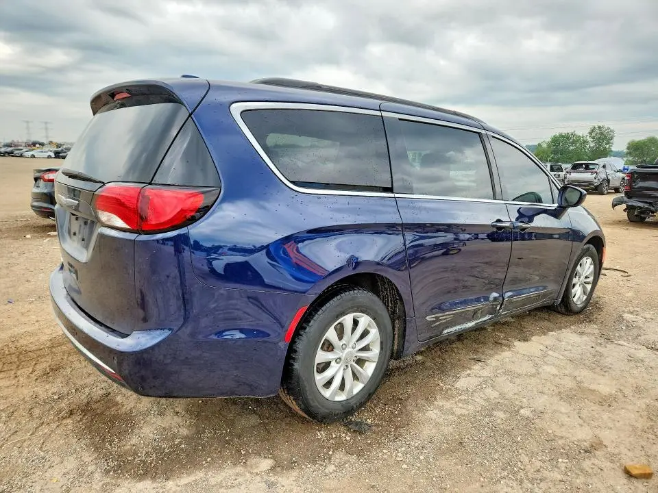 2017 CHRYSLER PACIFICA TOURING L  