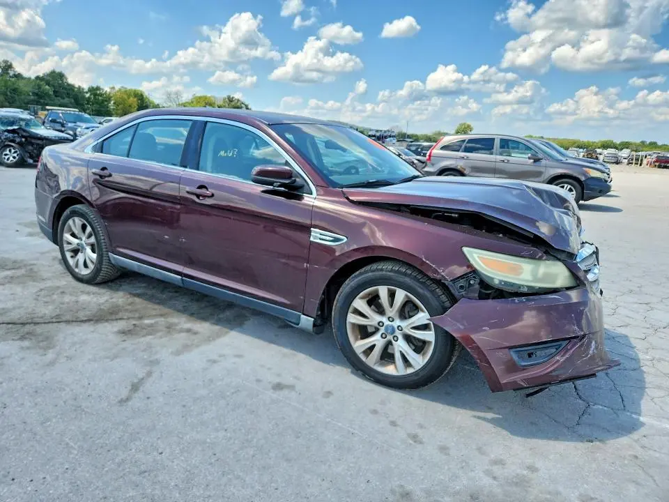 2010 FORD TAURUS SEL  