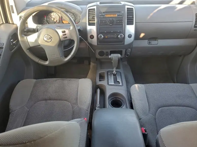 2011 NISSAN FRONTIER S  