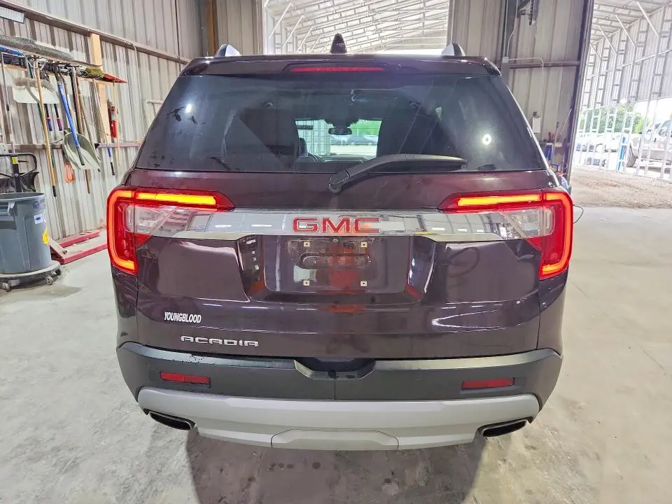 2021 GMC ACADIA SLT  