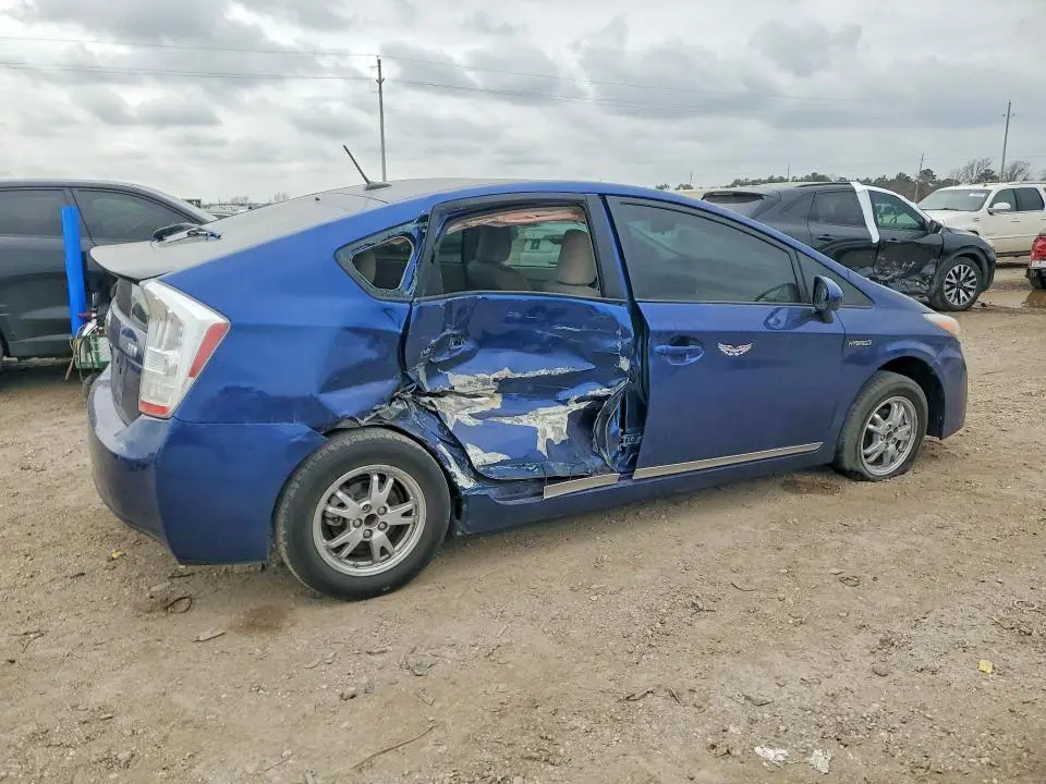 2011 TOYOTA PRIUS   
