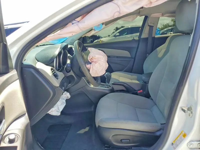 2015 CHEVROLET CRUZE LT  