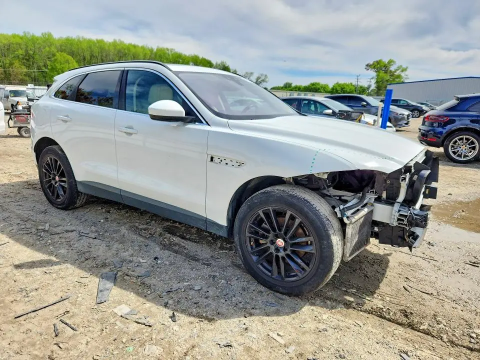 2018 JAGUAR F-PACE PRESTIGE  