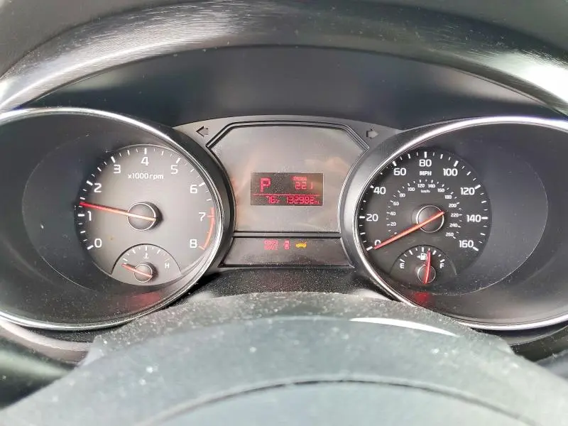 2016 KIA SEDONA LX  
