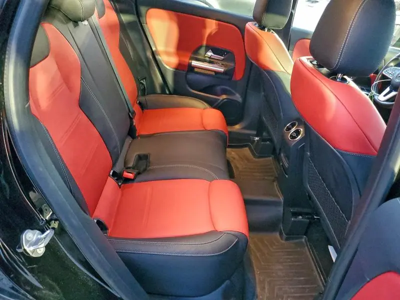 2023 MERCEDES-BENZ GLA 250 4MATIC  