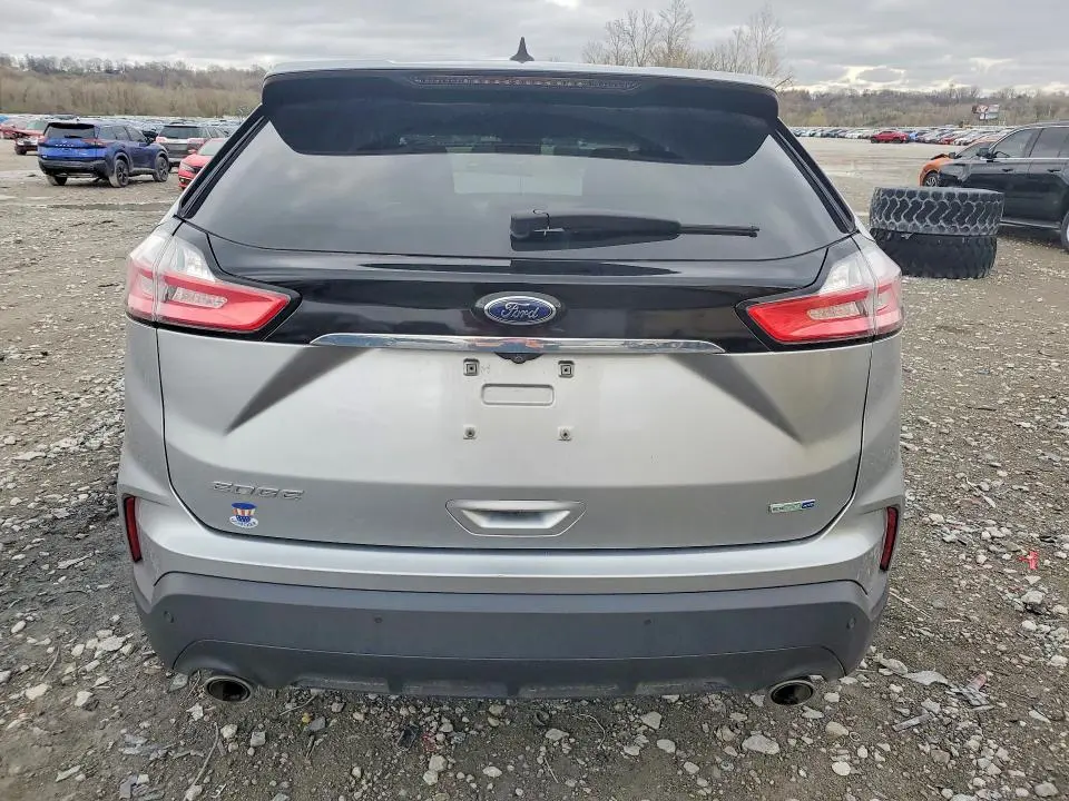 2020 FORD EDGE SE  