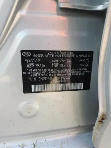 2019 HYUNDAI ELANTRA SE  