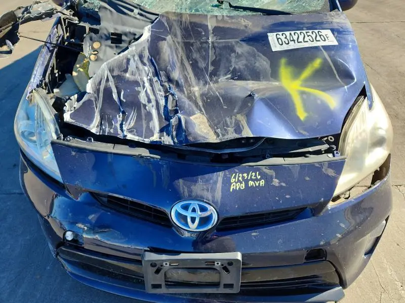 2014 TOYOTA PRIUS THREE  