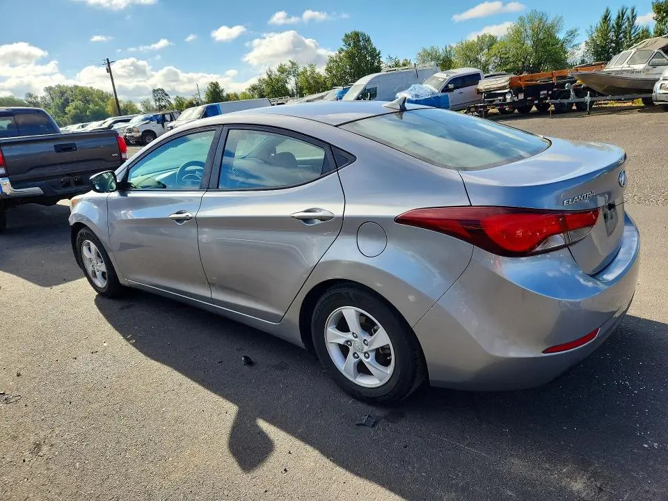2015 HYUNDAI ELANTRA SE  