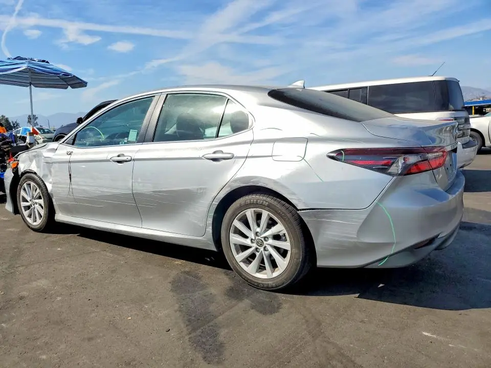 2022 TOYOTA CAMRY LE  