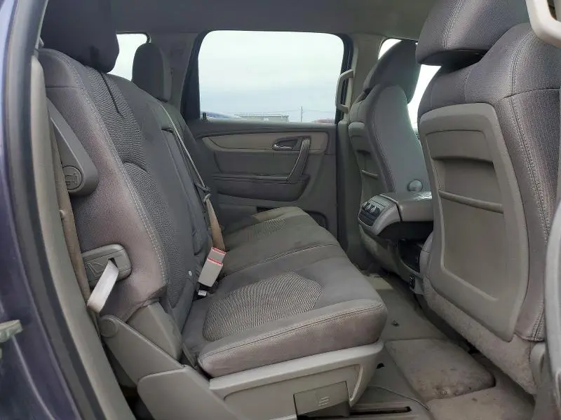 2014 CHEVROLET TRAVERSE LS  