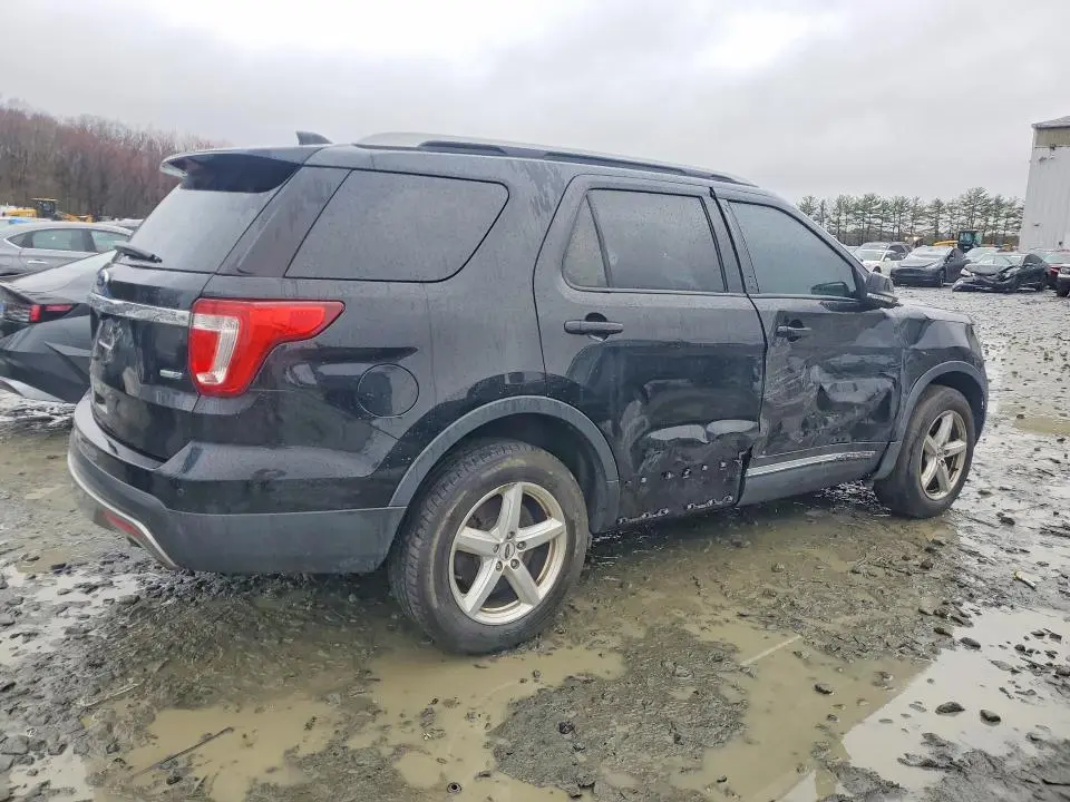 2017 FORD EXPLORER XLT  