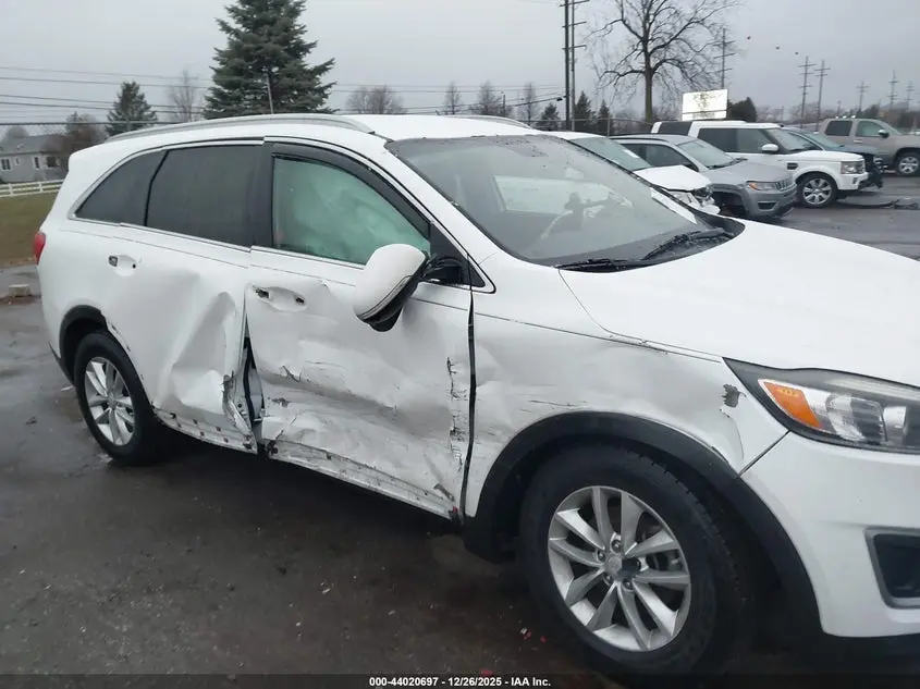 2016 KIA SORENTO 2.4L LX