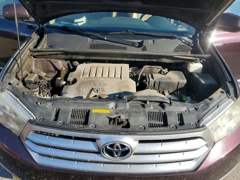 2013 TOYOTA HIGHLANDER LIMITED  