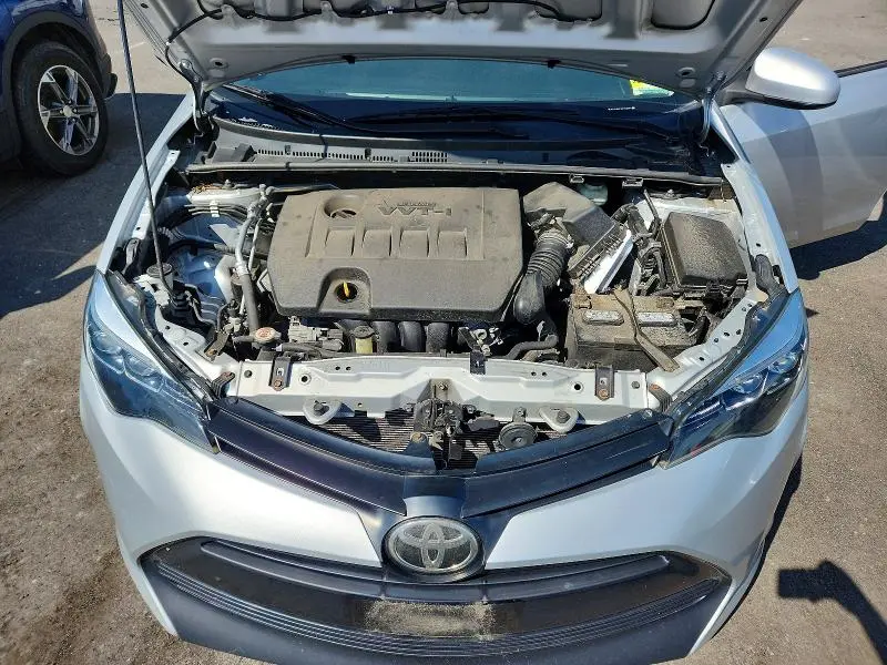 2019 TOYOTA COROLLA XLE  