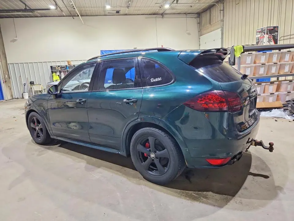 2013 PORSCHE CAYENNE GTS  